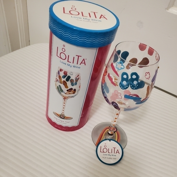 NIB Lolita Love My Wine "Flip Flops Too" 15 oz Wine Glass - Picture 7 of 11